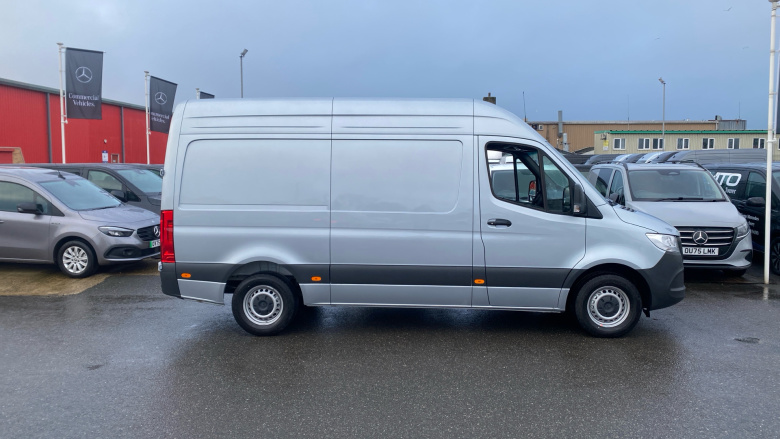 Mercedes-Benz Sprinter 315Cdi L2 Diesel Rwd 3.5t H2 Pro Van 9G-Tronic